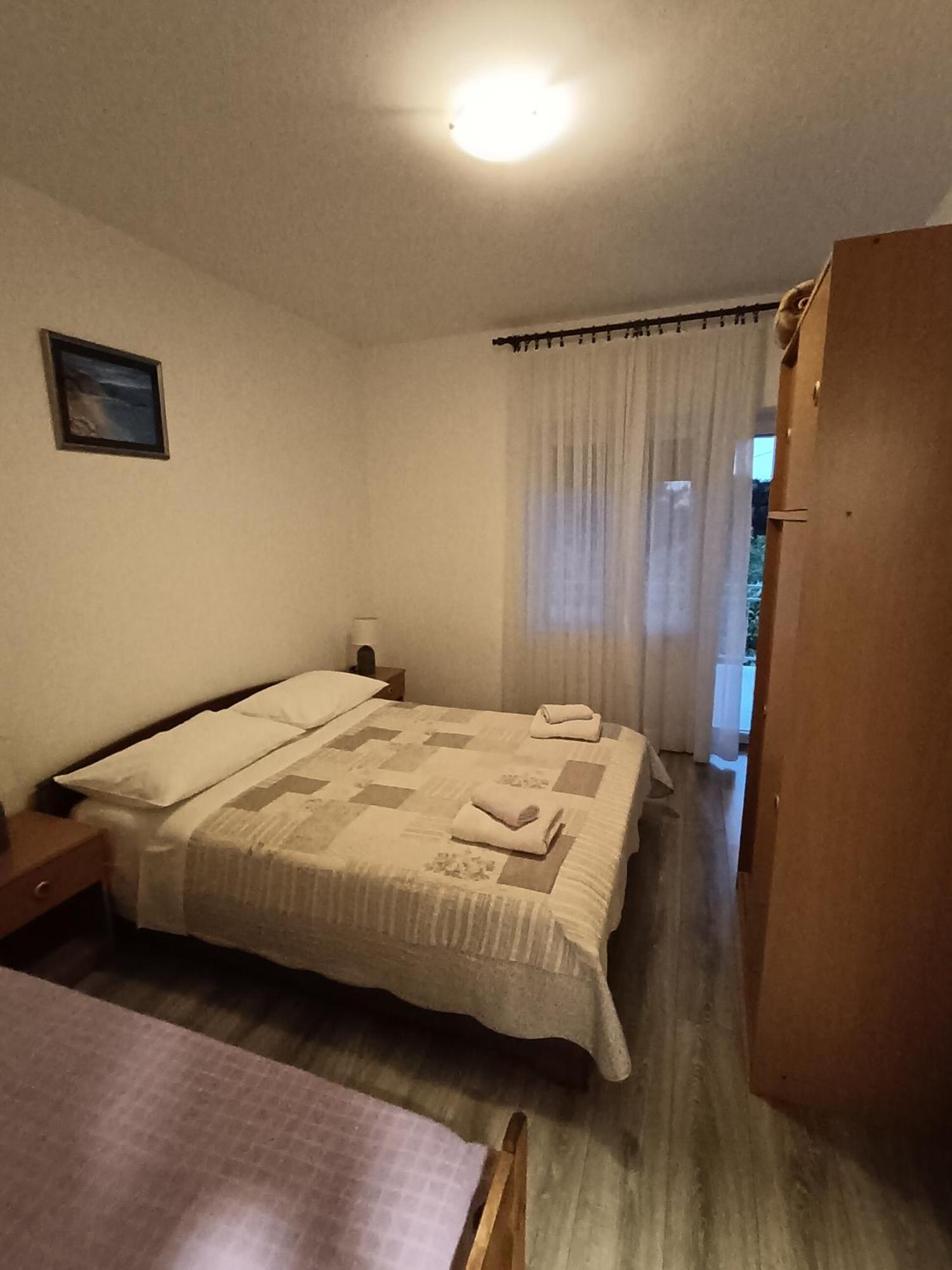 Apartments Lana Starigrad Paklenica Habitación foto