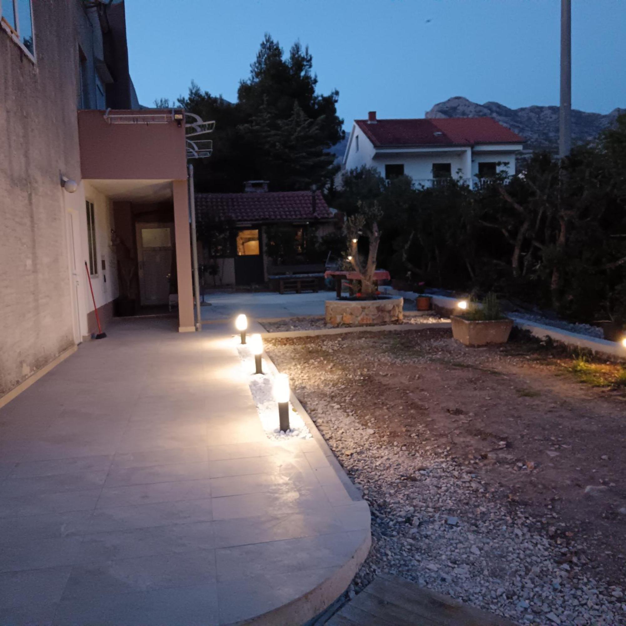 Apartments Lana Starigrad Paklenica Habitación foto