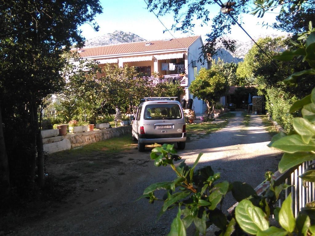 Apartments Lana Starigrad Paklenica Exterior foto